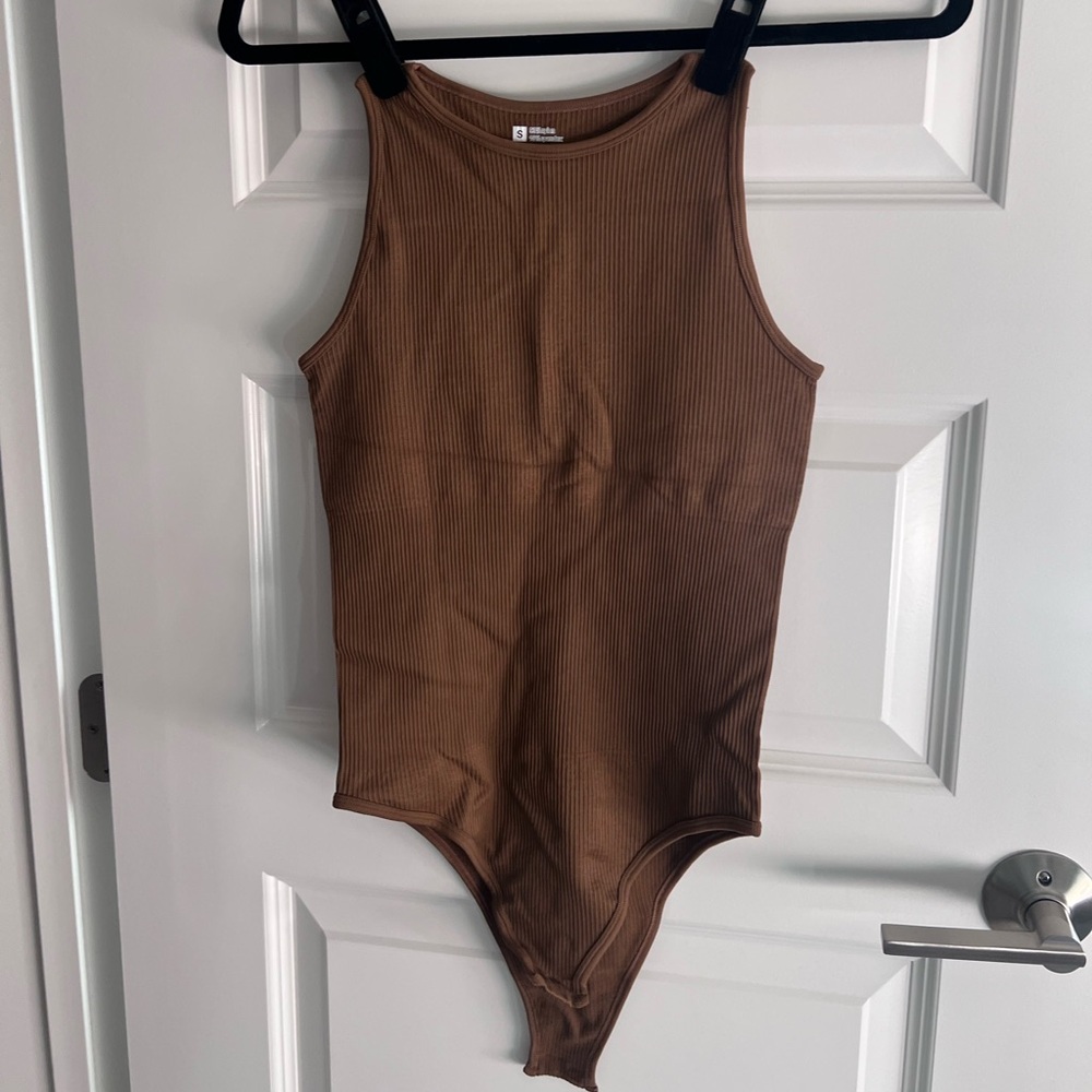 Brown ribbed bodysuit